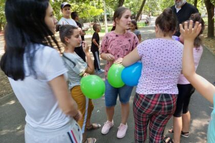 Activităţi de vară pentru copiii din trei parohii brăilene – fotografia 11