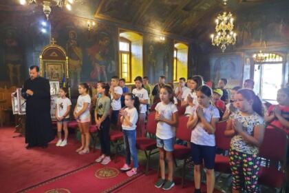 Activități de vară pentru 40 de copii din Ianca – fotografia 1