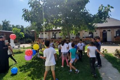 Activități de vară pentru 40 de copii din Ianca – fotografia 5