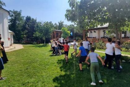 Activități de vară pentru 40 de copii din Ianca – fotografia 7