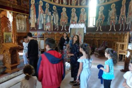 Mănăstirea Toflea, gazdă primitoare pentru copii pe timpul verii – fotografia 3