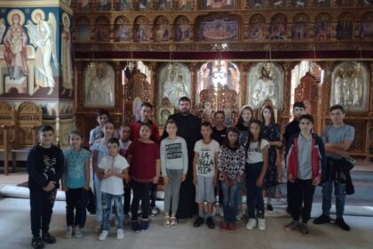 Mănăstirea Toflea, gazdă primitoare pentru copii pe timpul verii – fotografia 4