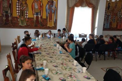 Mănăstirea Toflea, gazdă primitoare pentru copii pe timpul verii – fotografia 18