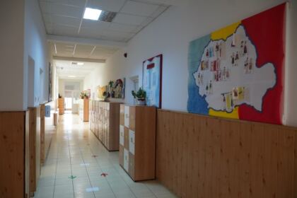 Elevii seminarişti gălăţeni au primit daruri din partea ierarhului Dunării de Jos – fotografia 2