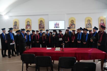 Cursul festiv al elevilor din anul terminal de la Seminarului Teologic Ortodox „Sfântul Apostol Andrei“ din Galaţi – fotografia 5