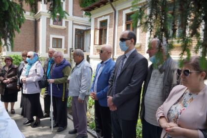 Slujire arhierească şi daruri pentru persoanele cu deficienţă de vedere în Arhiepiscopia Dunării de Jos – fotografia 26