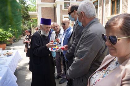 Slujire arhierească şi daruri pentru persoanele cu deficienţă de vedere în Arhiepiscopia Dunării de Jos – fotografia 33