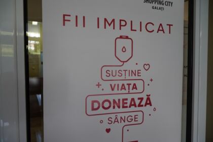 O nouă acţiune de donare de sânge a preoţilor şi tinerilor tecuceni – fotografia 3