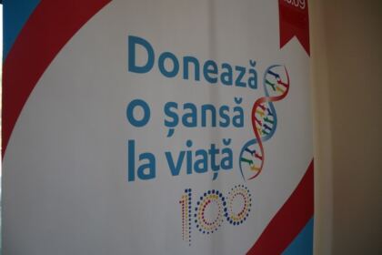 O nouă acţiune de donare de sânge a preoţilor şi tinerilor tecuceni – fotografia 5