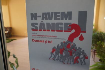 O nouă acţiune de donare de sânge a preoţilor şi tinerilor tecuceni – fotografia 7