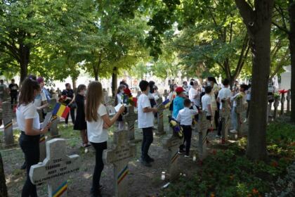 Ziua Eroilor în Arhiepiscopia Dunării de Jos – fotografia 11