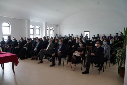 Cursul festiv al studenţilor şi masteranzilor teologi gălăţeni – fotografia 6