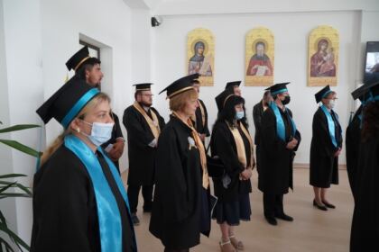 Cursul festiv al studenţilor şi masteranzilor teologi gălăţeni – fotografia 20
