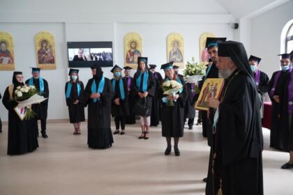 Cursul festiv al studenţilor şi masteranzilor teologi gălăţeni – fotografia 24
