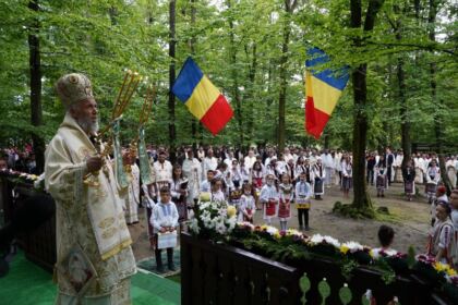 Sărbătoarea Preasfintei Treimi în pădurea Buciumenilor – fotografia 18
