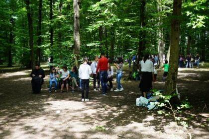 Sărbătoarea Preasfintei Treimi în pădurea Buciumenilor – fotografia 48