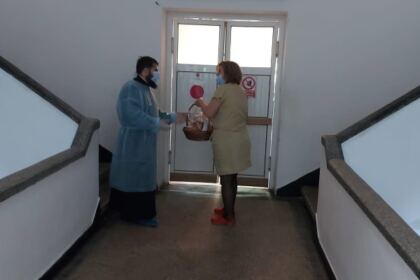 Daruri pascale oferite cadrelor medicale – fotografia 8