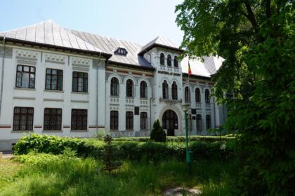 Elevii Seminarului Teologic „Sfântul Andrei“ din Galaţi au început cursurile în format fizic – fotografia 1