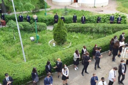 Elevii Seminarului Teologic „Sfântul Andrei“ din Galaţi au început cursurile în format fizic – fotografia 12