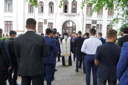 Elevii Seminarului Teologic „Sfântul Andrei“ din Galaţi au început cursurile în format fizic – fotografia 14