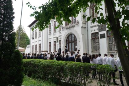 Elevii Seminarului Teologic „Sfântul Andrei“ din Galaţi au început cursurile în format fizic – fotografia 19