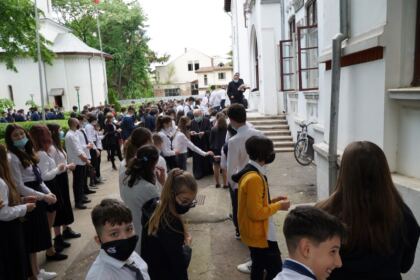 Elevii Seminarului Teologic „Sfântul Andrei“ din Galaţi au început cursurile în format fizic – fotografia 46