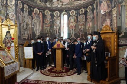 Elevii Seminarului Teologic „Sfântul Andrei“ din Galaţi au început cursurile în format fizic – fotografia 50