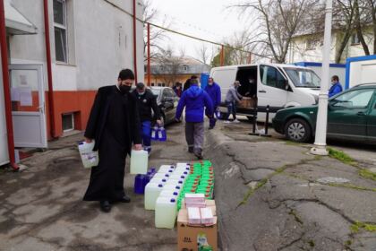 Arhiepiscopia Dunării de Jos sprijină în continuare unităţile medicale – fotografia 12