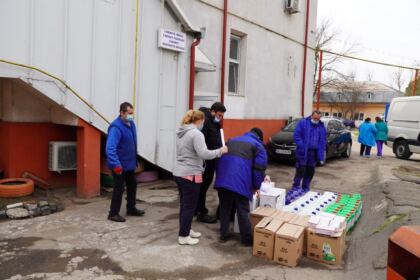 Arhiepiscopia Dunării de Jos sprijină în continuare unităţile medicale – fotografia 16