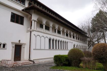 O nouă întrunire cu elevii participanţi la concursul prilejuit de Duminica Ortodoxiei – fotografia 1