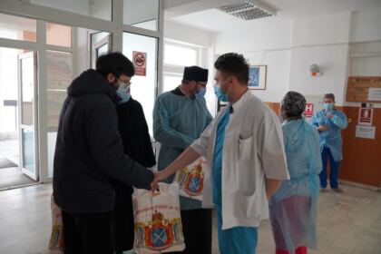 Daruri de sărbătoarea Bunei Vestiri oferite Spitalul de Obstetrică şi Ginecologie din Brăila – fotografia 14