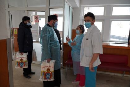 Daruri de sărbătoarea Bunei Vestiri oferite Spitalul de Obstetrică şi Ginecologie din Brăila – fotografia 15