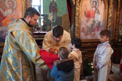 Daruri pentru Maternitatea „Buna Vestire“ din Galați și pentru vârstnicii nevoiaşi – fotografia 22
