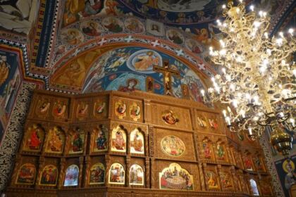 Liturghie şi filantropie la biserica „Sf. Mina“ din Galaţi – fotografia 5