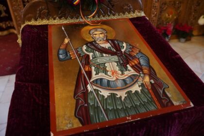 Liturghie şi filantropie la biserica „Sf. Mina“ din Galaţi – fotografia 6