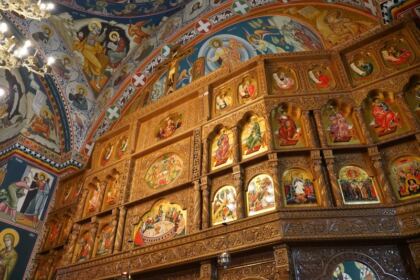 Liturghie şi filantropie la biserica „Sf. Mina“ din Galaţi – fotografia 23