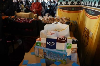 Liturghie şi filantropie la biserica „Sf. Mina“ din Galaţi – fotografia 32