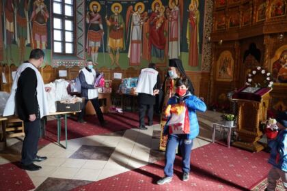 Liturghie şi filantropie la biserica „Sf. Mina“ din Galaţi – fotografia 45