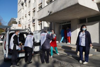 Liturghie şi filantropie la biserica „Sf. Mina“ din Galaţi – fotografia 70