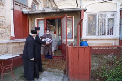 Daruri oferite de Centrul social „Sfântul Vasile cel Mare“ din Brăila – fotografia 28
