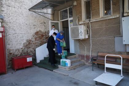 Daruri oferite de Centrul social „Sfântul Vasile cel Mare“ din Brăila – fotografia 34