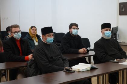 Sesiune de comunicări ştiinţifice în cadrul sărbătorilor Sfântului Apostol Andrei la Galaţi – fotografia 7