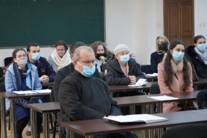 Sesiune de comunicări ştiinţifice în cadrul sărbătorilor Sfântului Apostol Andrei la Galaţi – fotografia 9