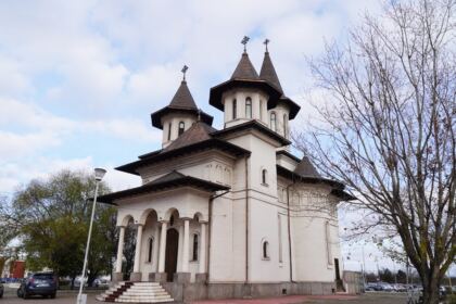 Activităţi social-filantropice îndreptate către semenii aflaţi în dificultate – fotografia 2