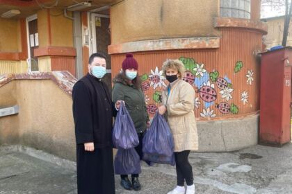 Activităţi social-filantropice îndreptate către semenii aflaţi în dificultate – fotografia 22
