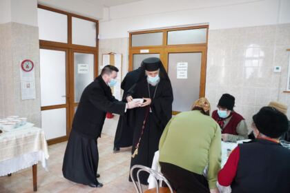 Parohia „Sf. Stelian“ din Galaţi și-a sărbătorit ocrotitorul spiritual – fotografia 6