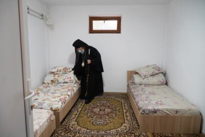 Parohia „Sf. Stelian“ din Galaţi și-a sărbătorit ocrotitorul spiritual – fotografia 11