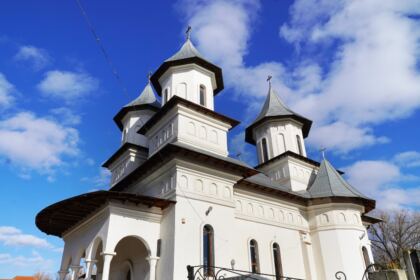 Parohia „Sf. Stelian“ din Galaţi și-a sărbătorit ocrotitorul spiritual – fotografia 1