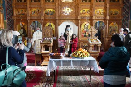 Parohia „Sf. Stelian“ din Galaţi și-a sărbătorit ocrotitorul spiritual – fotografia 27