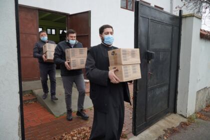 Arhiepiscopia Dunării de Jos sprijină în continuare unităţile medicale – fotografia 1